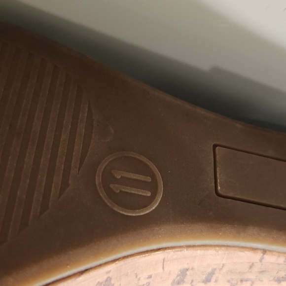 [Mossimo] Ankle strapped Wedges - Size 11 - Picture 7 of 8